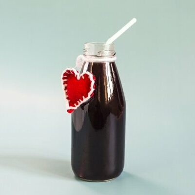 Raisin juice is the liquid concentrate extracted from raisins. Raisins are grapes that are dried and shriveled up.